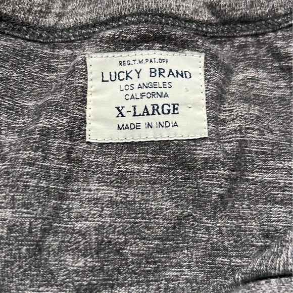 Lucky Brand pocket tee - Picture 1 of 2